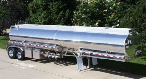 9200 Gallon +/-3% Petroleum Tank 5 Compartment with 1 double head